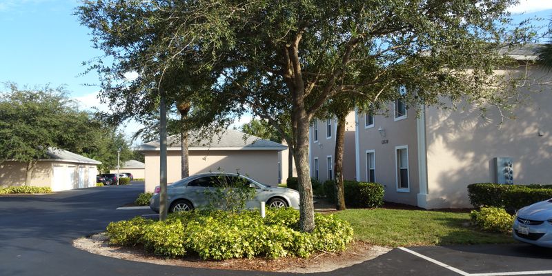 Bonita Springs Apartment: 12361 Notting Hill Ln
