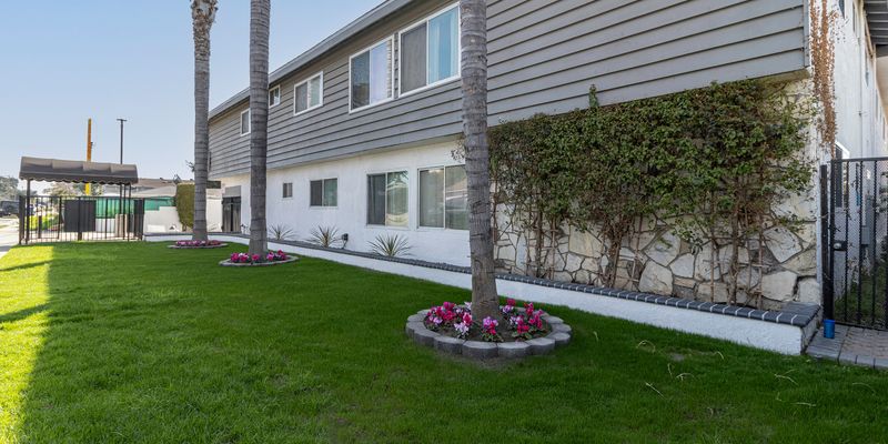 El Monte Apartment: 11050 Lambert Ave