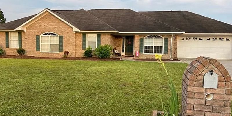 Hinesville House: 2025 Weybridge Ct