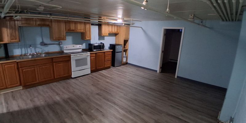 Fairbanks Apartment: 1528 S Cushman St