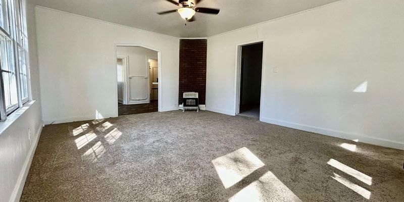 Sanford House: 3195 Deep River Rd