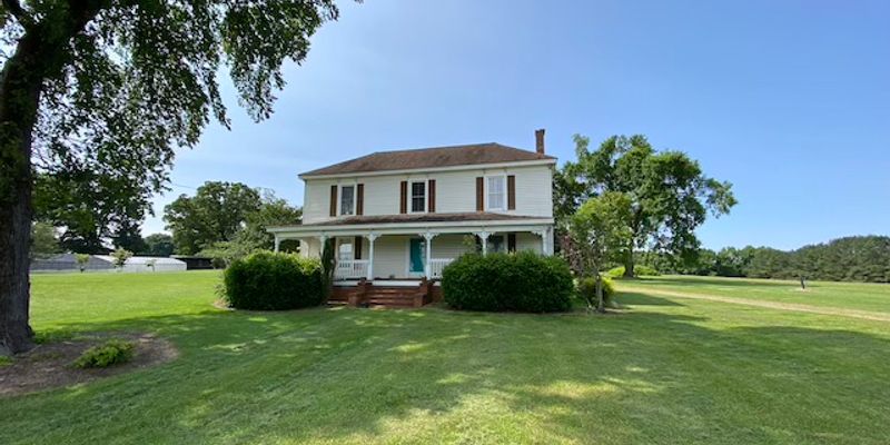 Lawrenceville House: 102 Northview Dr