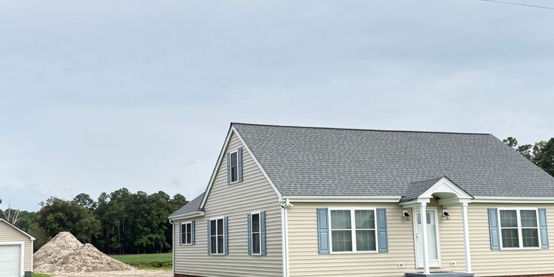 Elizabeth City House: 1935 Nixonton Rd