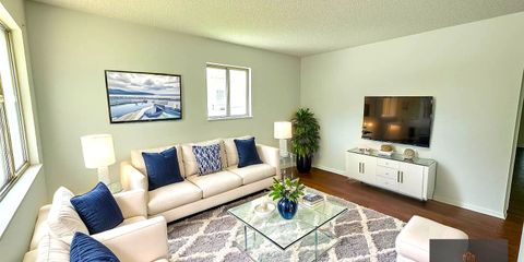 2025-08-22_12-10-07 - Living Room - Modern - 5.jpg