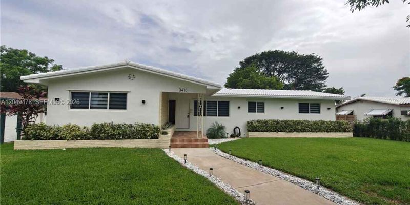 Hollywood House: 3410 Cleveland St