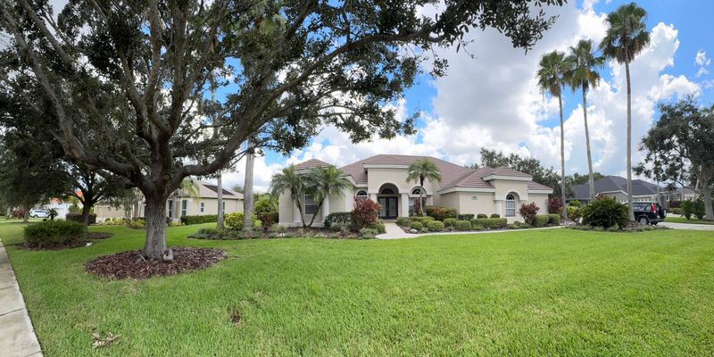 Bradenton House: 10084 Cherry Hills Ave Cir