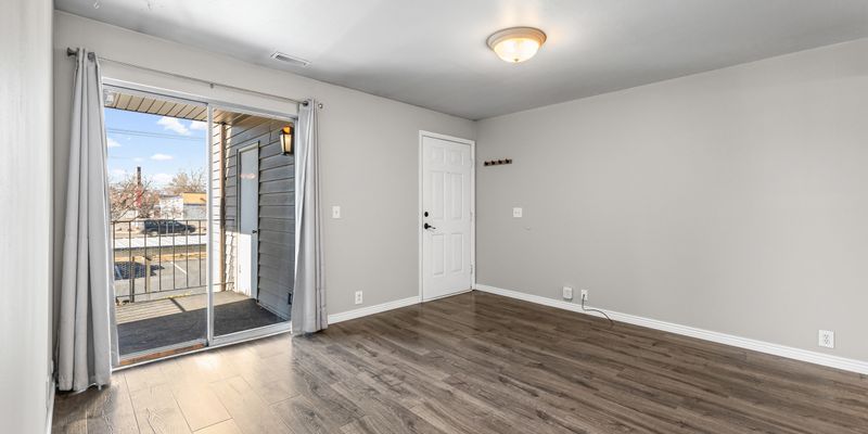 Murray House: 6163 S 1300 E #J