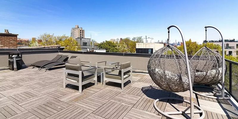 Brooklyn Apartment: 568 Lafayette Ave