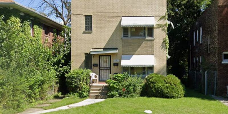 Harvey Apartment: 15411 Myrtle Ave