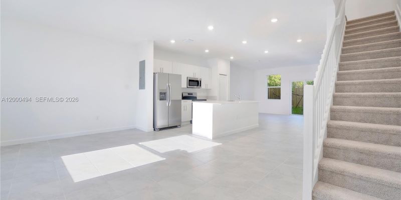 Florida City Townhome: 250 SE 10 Ct Florida City, FL