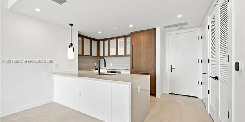 Miami Condo: 2200 Brickell Ave