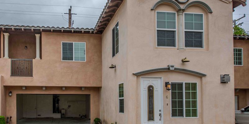 Costa Mesa Condo: 2460 Newport Blvd