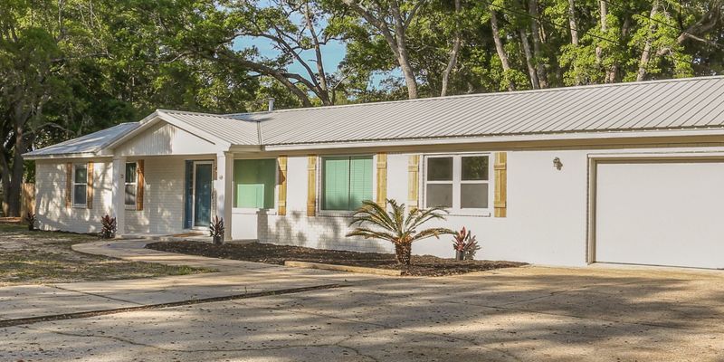 Pensacola House: 506 Waycross Ave