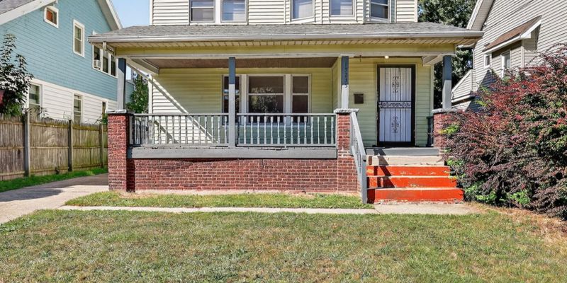 Cleveland House: 15235 Lake Shore Blvd