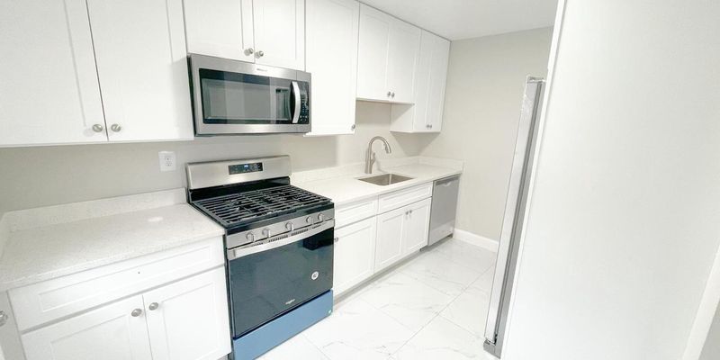 Capitol Heights House: 610 Suffolk Ave