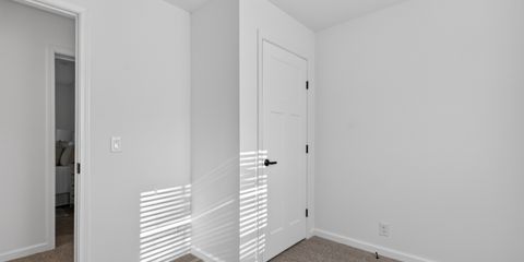 31-11076-Maxwell-Ave-WindowStill-Photography.jpg