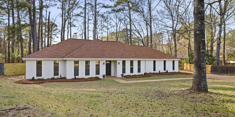 Brandon House: 409 Arundel Dr
