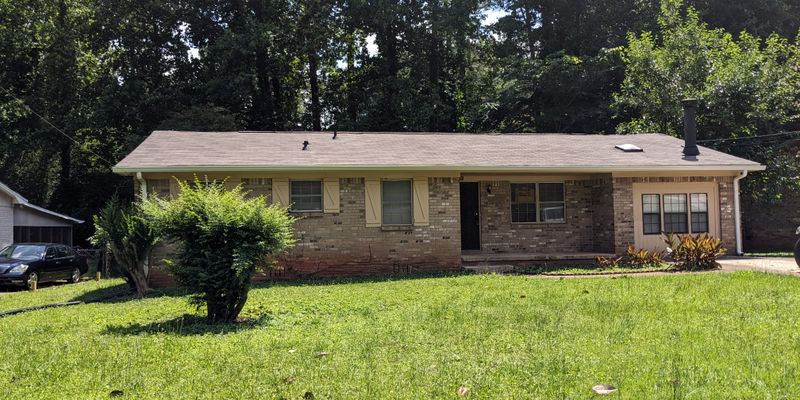 Decatur House: 2741 Williamsburg Dr