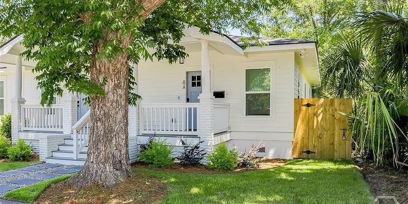 Savannah Apartment: 8 Mastick St