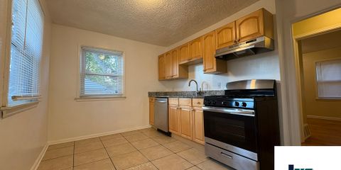 13. Kitchen.jpg