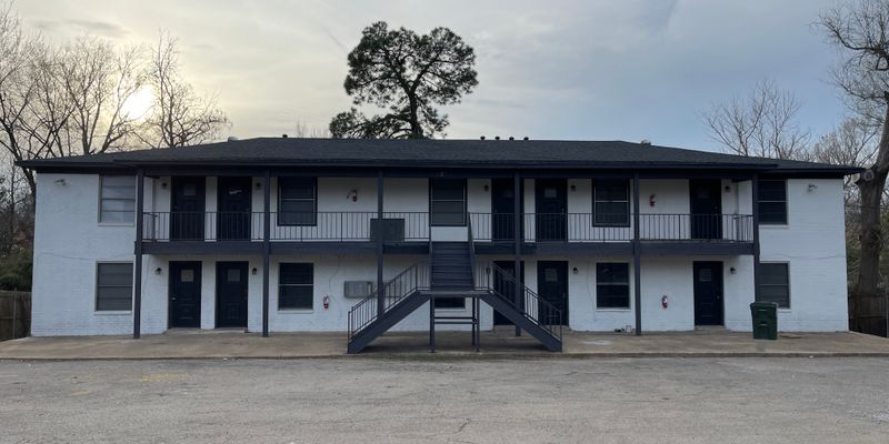 Tyler Apartment: 625 Augusta Ave