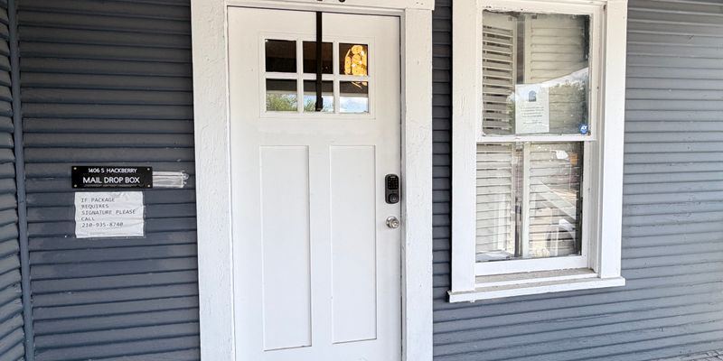 San Antonio House: 1406 S Hackberry St