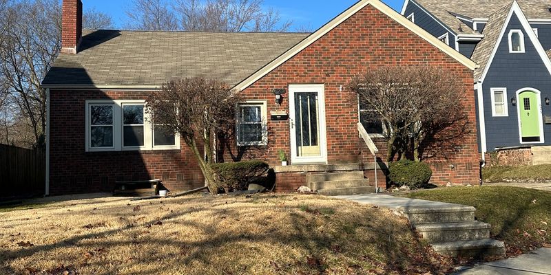 West Lafayette House: 621 Robinson St