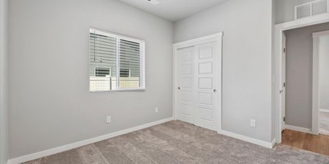 15-Bedroom.jpg