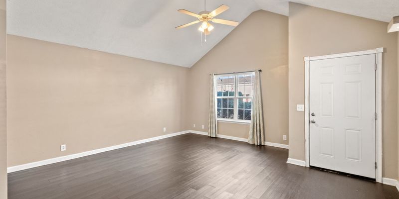 Murfreesboro House: 1578 Chariot Dr