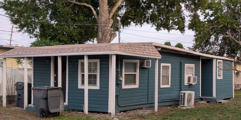 Lakeland House: 2919 Winter Lake Rd