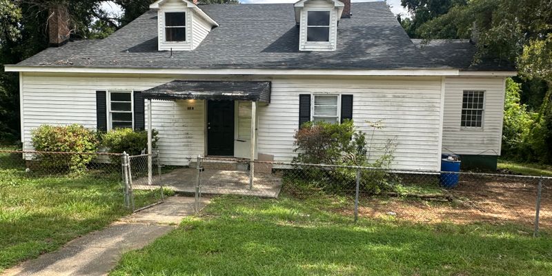 Spartanburg House: 285 Marion Ave